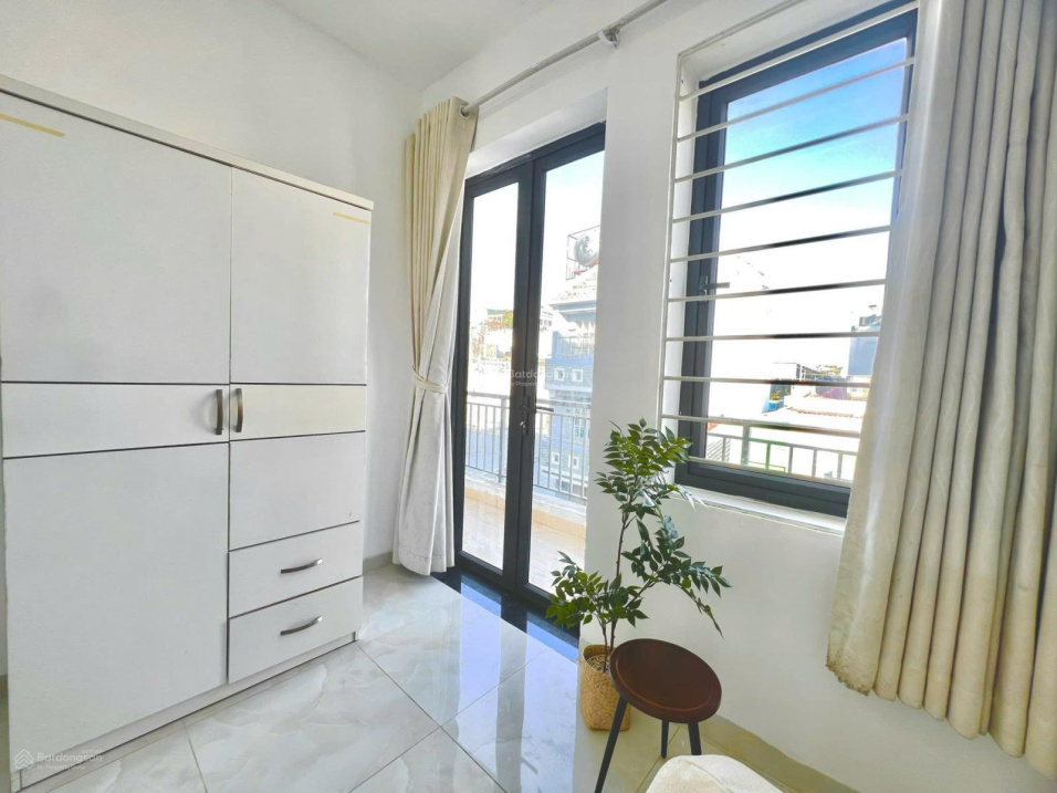 Modern Studio Apartment with Balcony in Go Vap