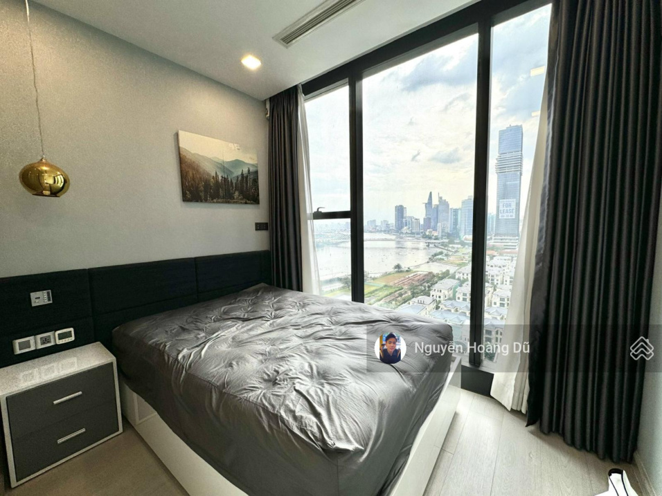 Modern 2-Bed Apartment with Bitexco Bridge View
