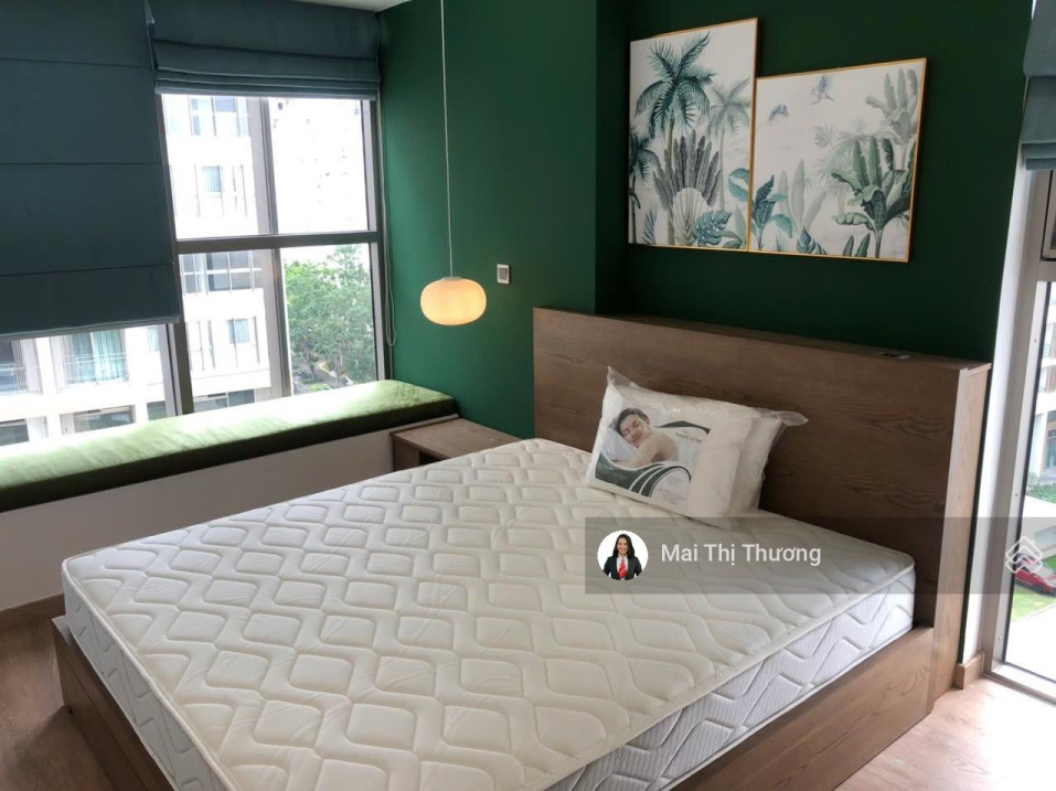 Modern 3-Bedroom Midtown Apartment with Designer Interior
