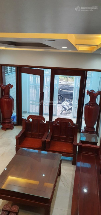 Spacious 4-Floor Townhouse with Multiple Bedrooms