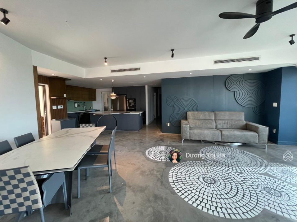 Modern 3-Bedroom Apartment with Riverside View