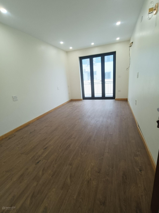 New 6-Floor House with Elevator, 70sqm