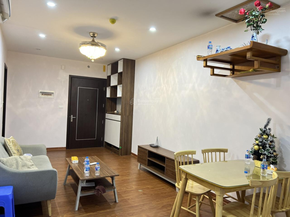 Modern 2-Bedroom Apartment with Full Amenities
