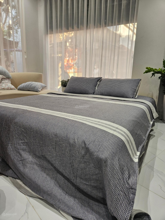 Modern 30m² Studio with Scenic Window Views