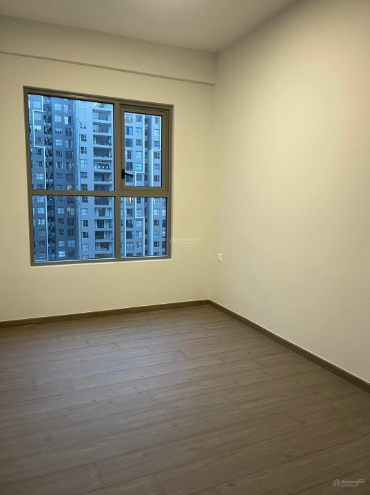 Modern 2-Bedroom Apartment with City View
