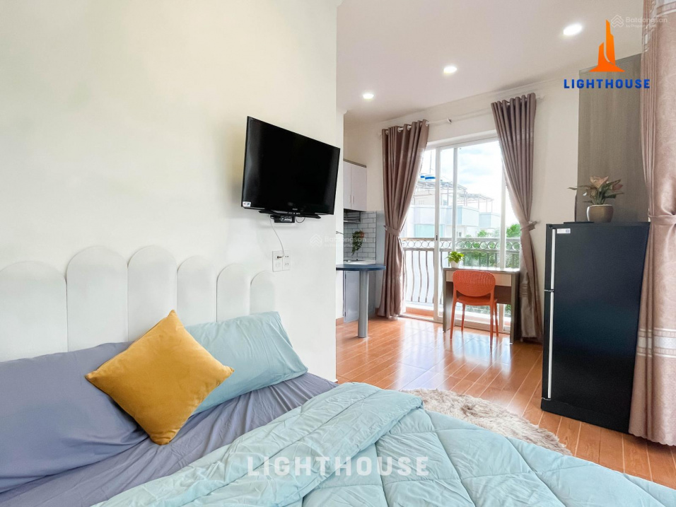 Luxury One Bedroom Apartment Near Pico Plaza