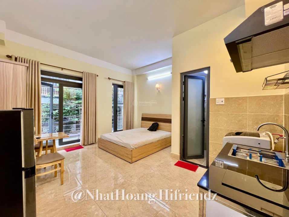 Modern Studio Near Universities with Full Amenities