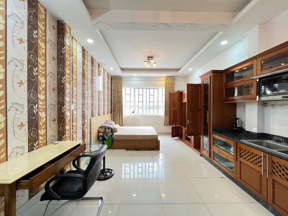 40m² Studio with Washing Machine in District 3
