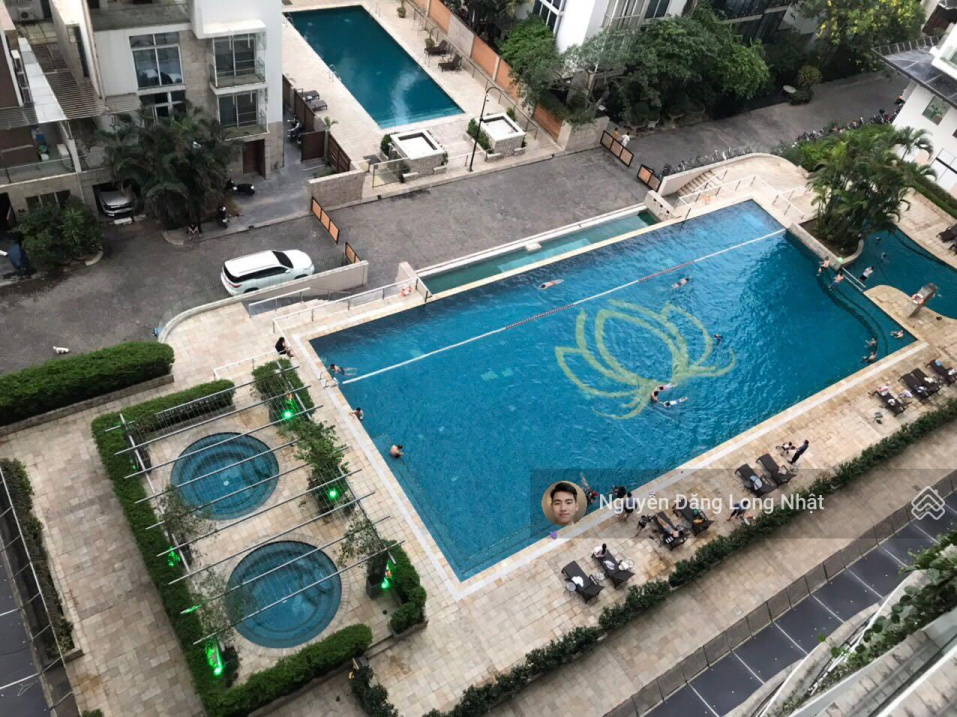 Luxury Golden Westlake Apartment with Pool View