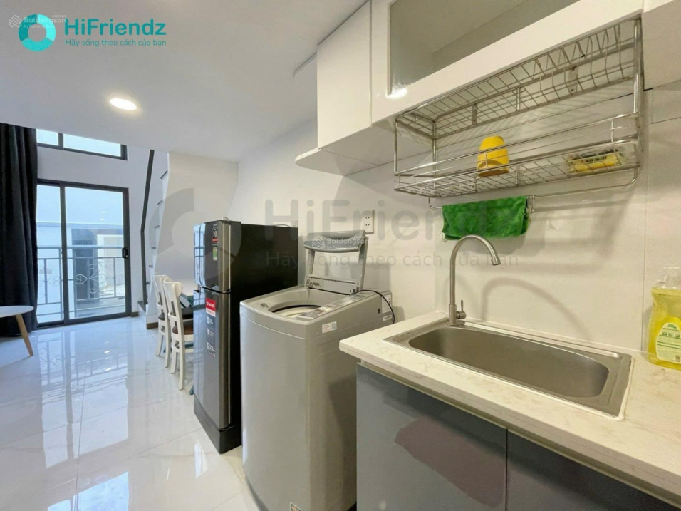 Modern Duplex Apartment with Full Furnishings Q2
