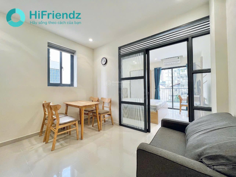 Modern Furnished Studio with Balcony in Thao Dien