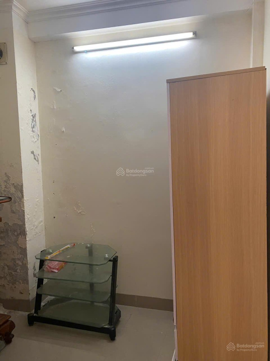Компактний 3-поверховий будинок на вулиці Кім Хоа, район Донг Да