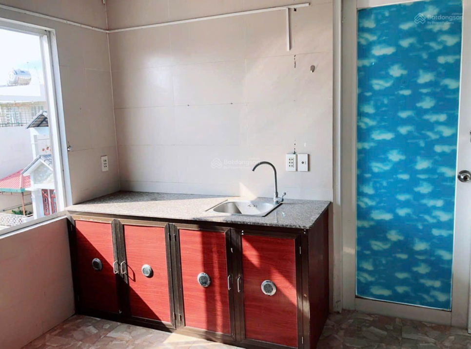 Modern Studio Apartment with Kitchen and Air Conditioning