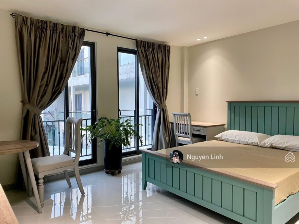 Modern Studio Apartment with Full Amenities