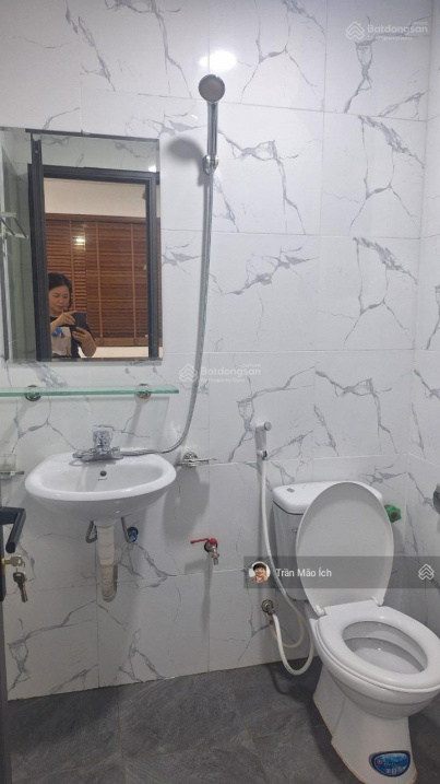 Furnished Studio Apartment with Modern Kitchen