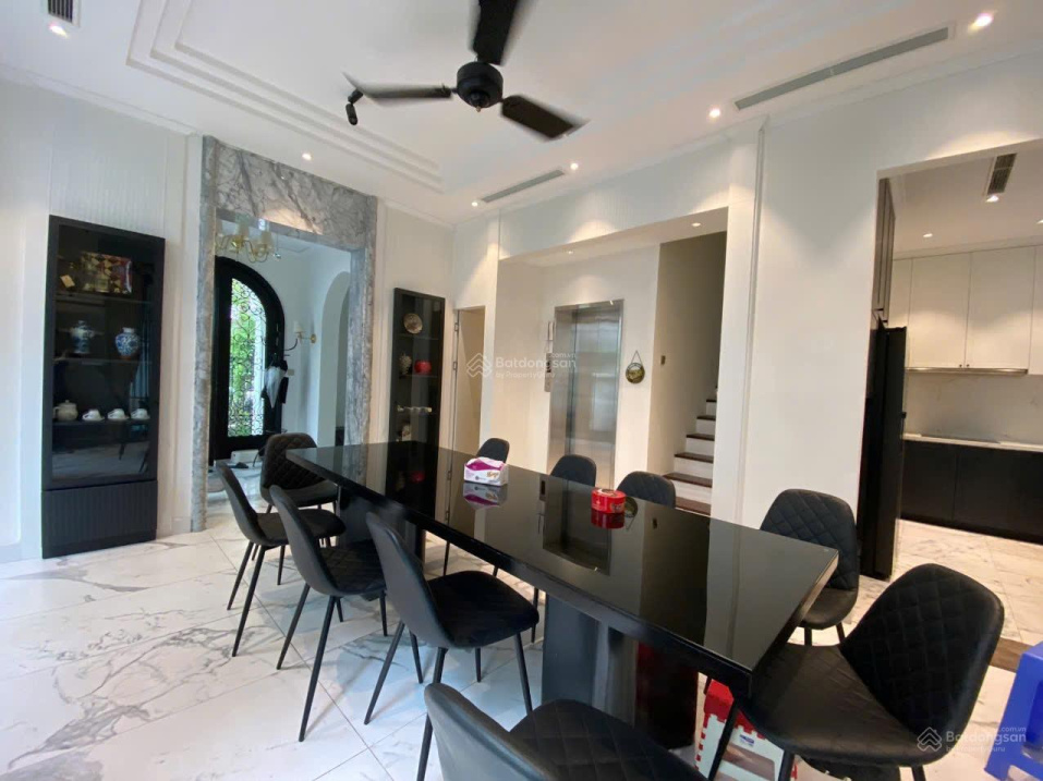 VIP Sao Biển Villa Rental - Spacious 3-Bedroom Property in Gia Lam, Hanoi