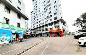 Spacious 2-Bed Apartment with City Views