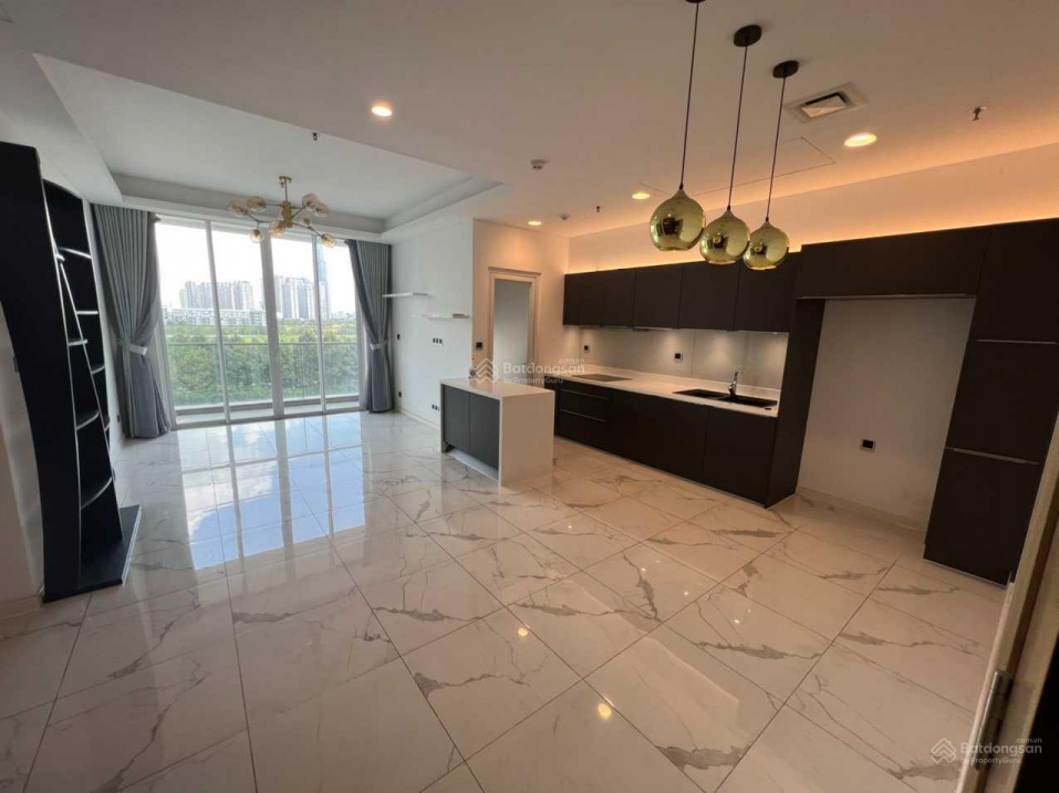 Modern 2-Bed Sala Sarina Apartment with City Views