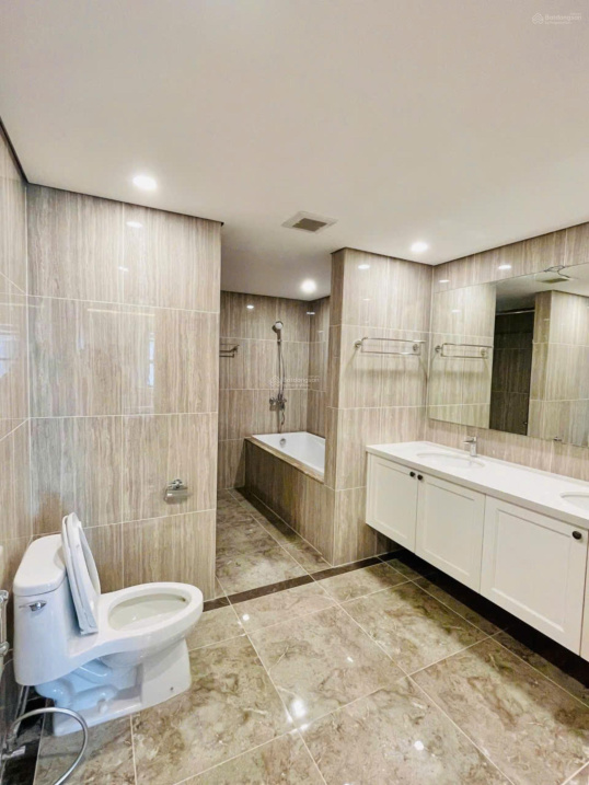 Luxury 3-Bedroom Apartment at Le Roi Soleil