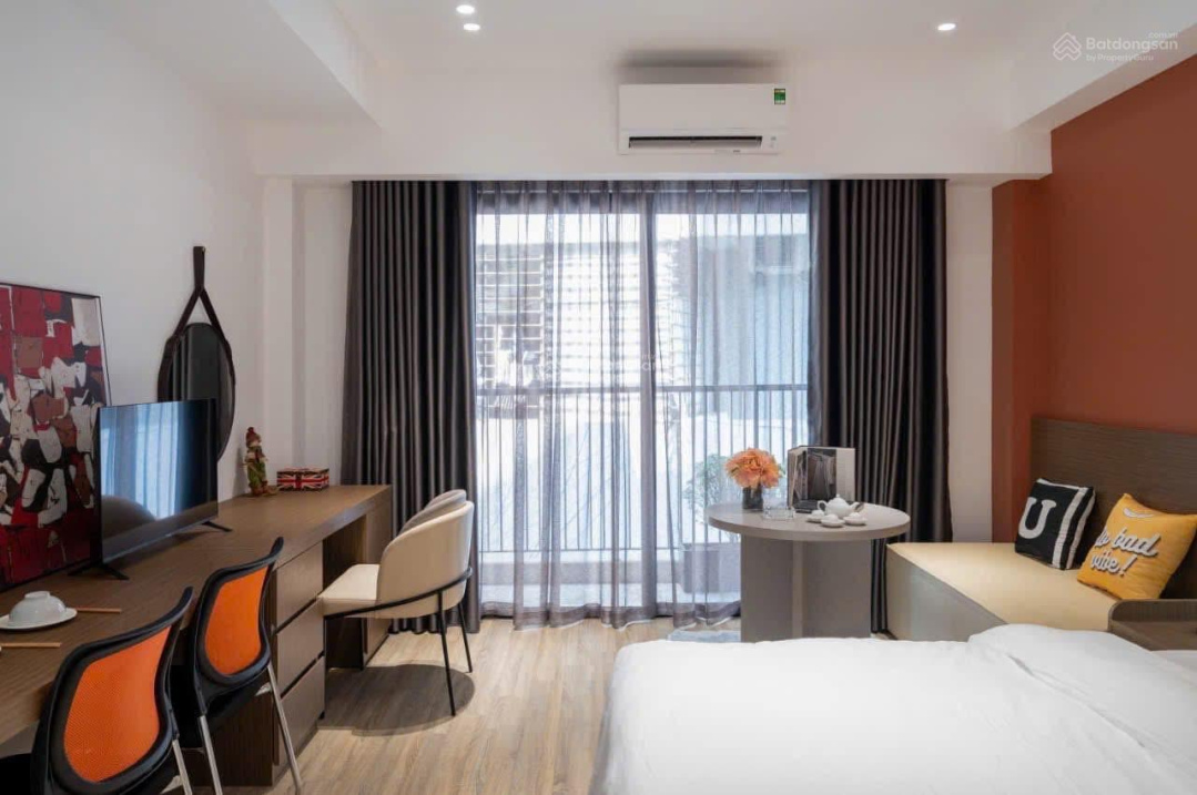 Modern 45m² Apartment with Balcony in Trung Kinh