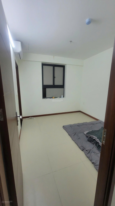 Modern Studio Apartment in Iris Tower Hòa Bình