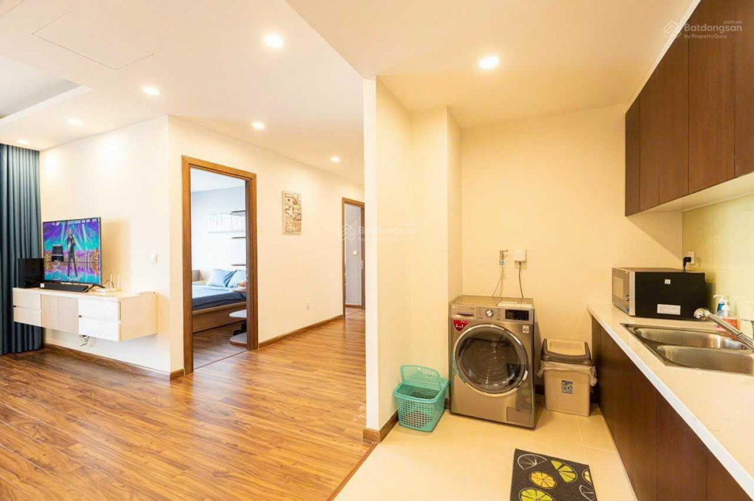 Modern 2-Bedroom Apartment at Golden Palm Building