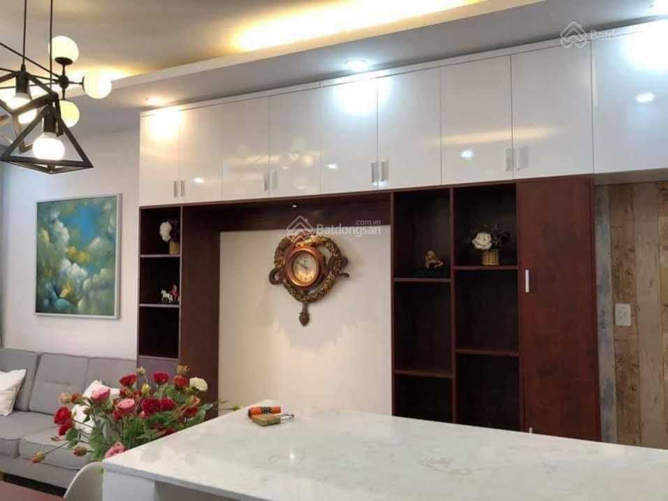 Modern 2-Bedroom Apartment Near Nguyen Hue Street