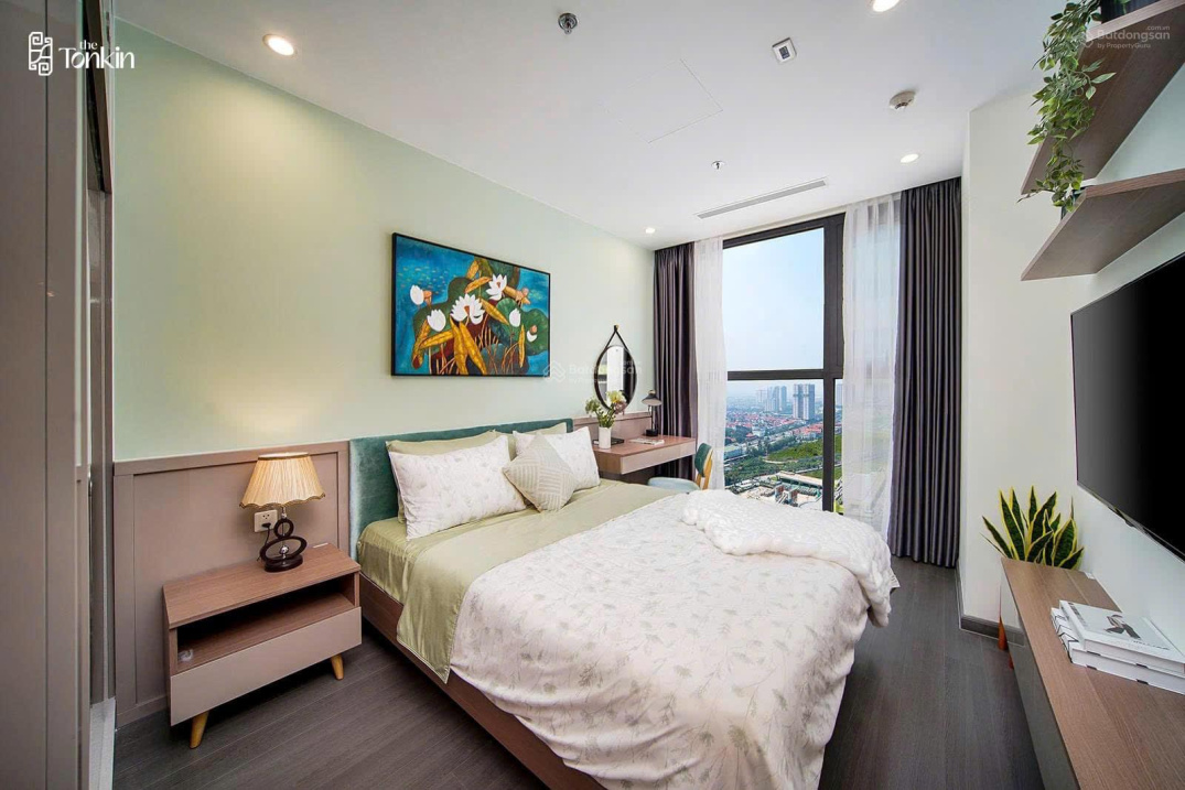 Modern Apartment with City View in Vinhomes