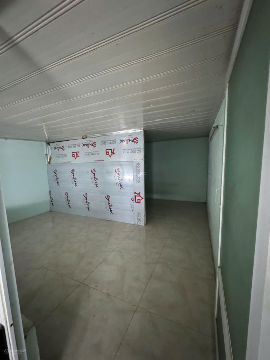 Clean House Near Schools with Attic and Kitchen