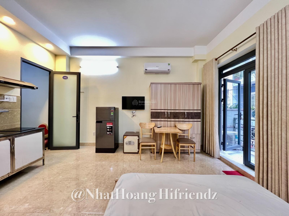 Modern Studio Near Universities with Full Amenities