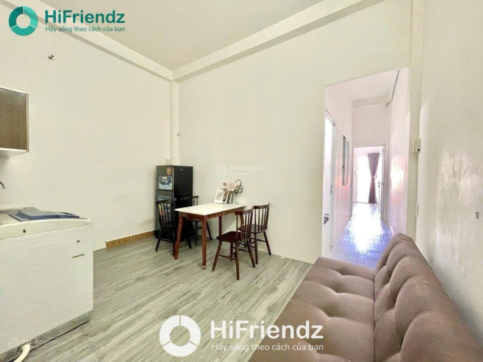 Modern 2BR Apartment with Balcony Near University