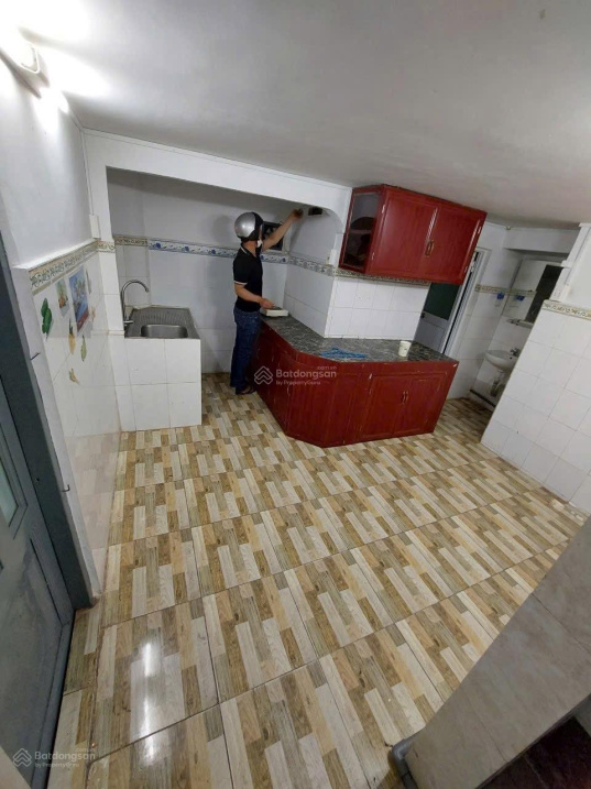 Spacious Two-Bedroom House with Parking in District 10