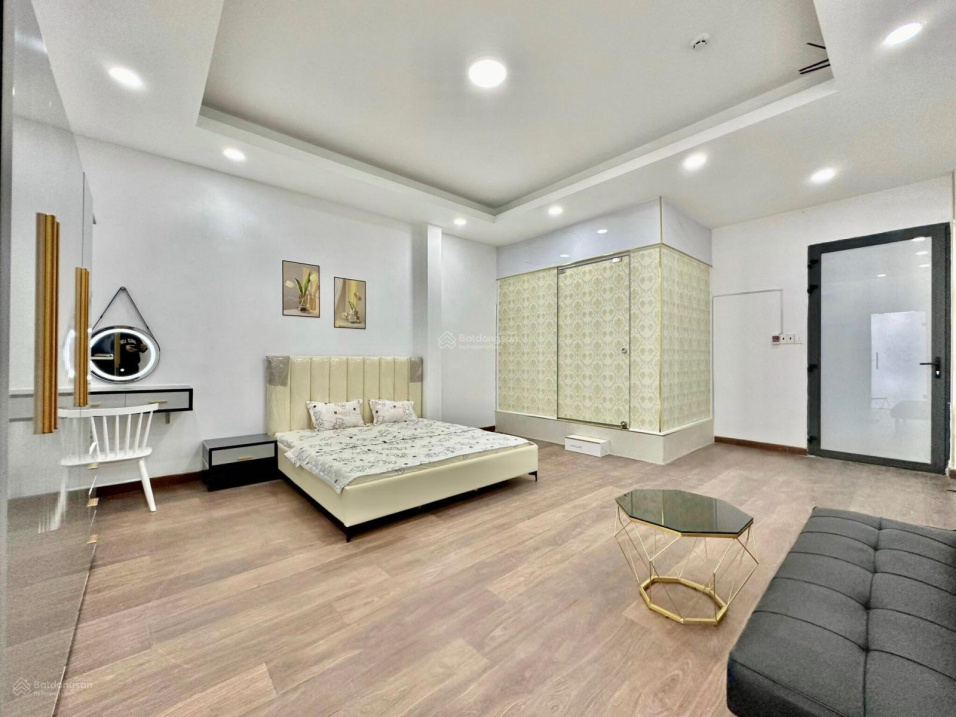 Luxury 1BR Apartment with Large Balcony