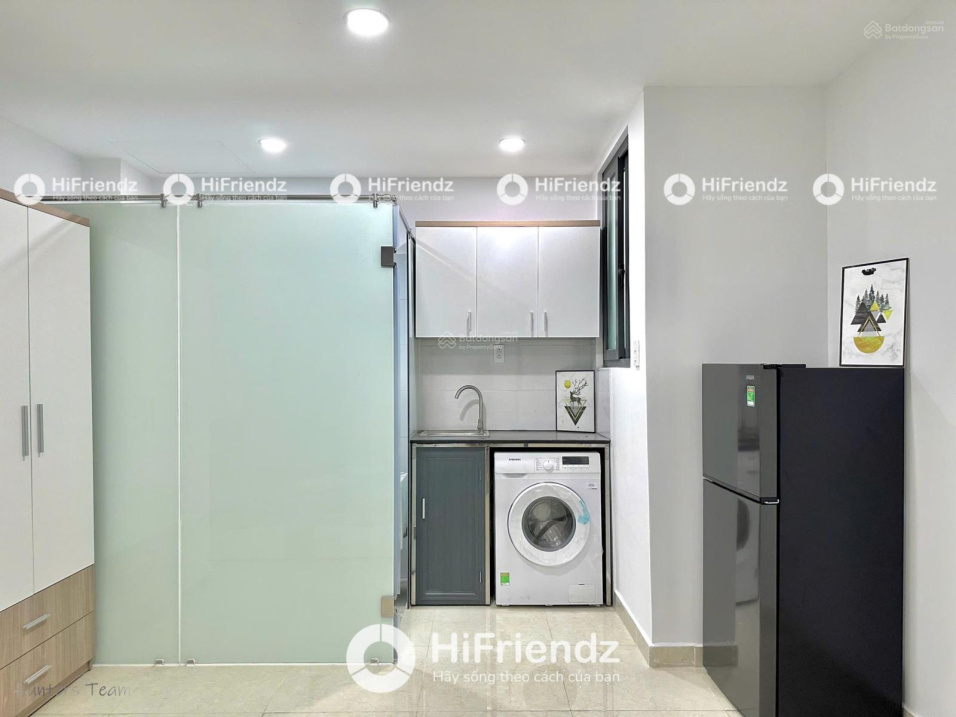 Modern Studio Apartment with Full Amenities