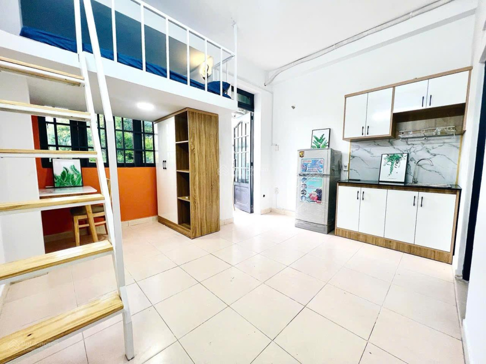 Modern Loft Studio with Balcony and Security