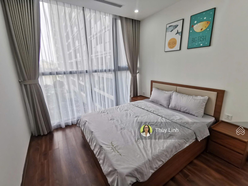 Furnished Skylake Apartment with Modern Interior