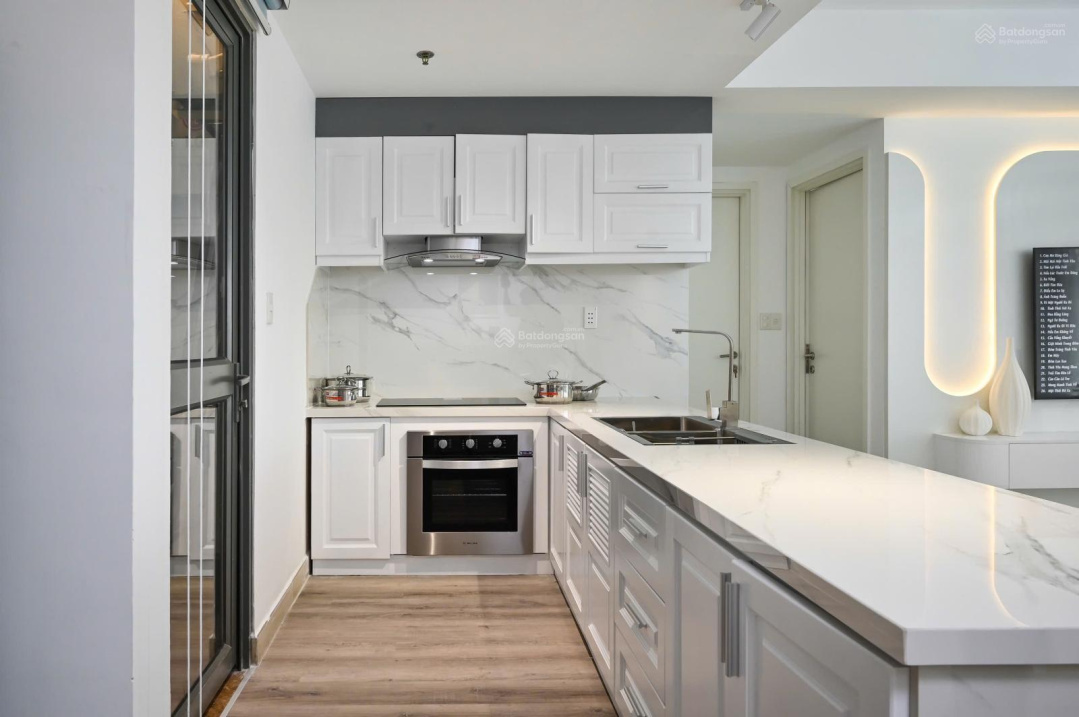 Stylish 2-Bedroom Apartment with Modern Design