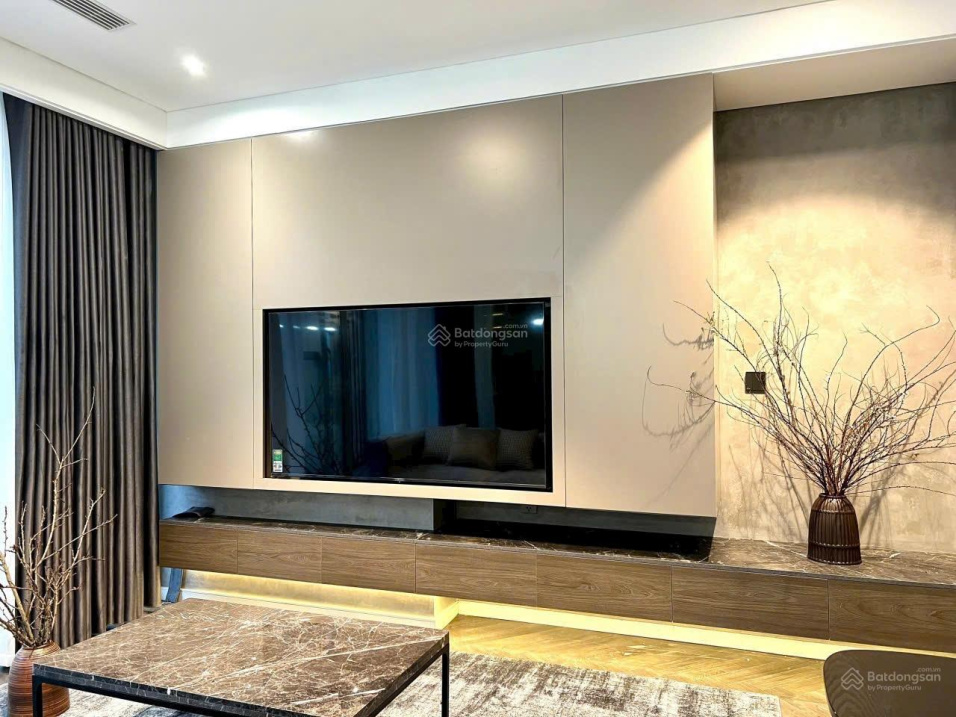Luxurious 3-Bedroom Apartment with Modern Design