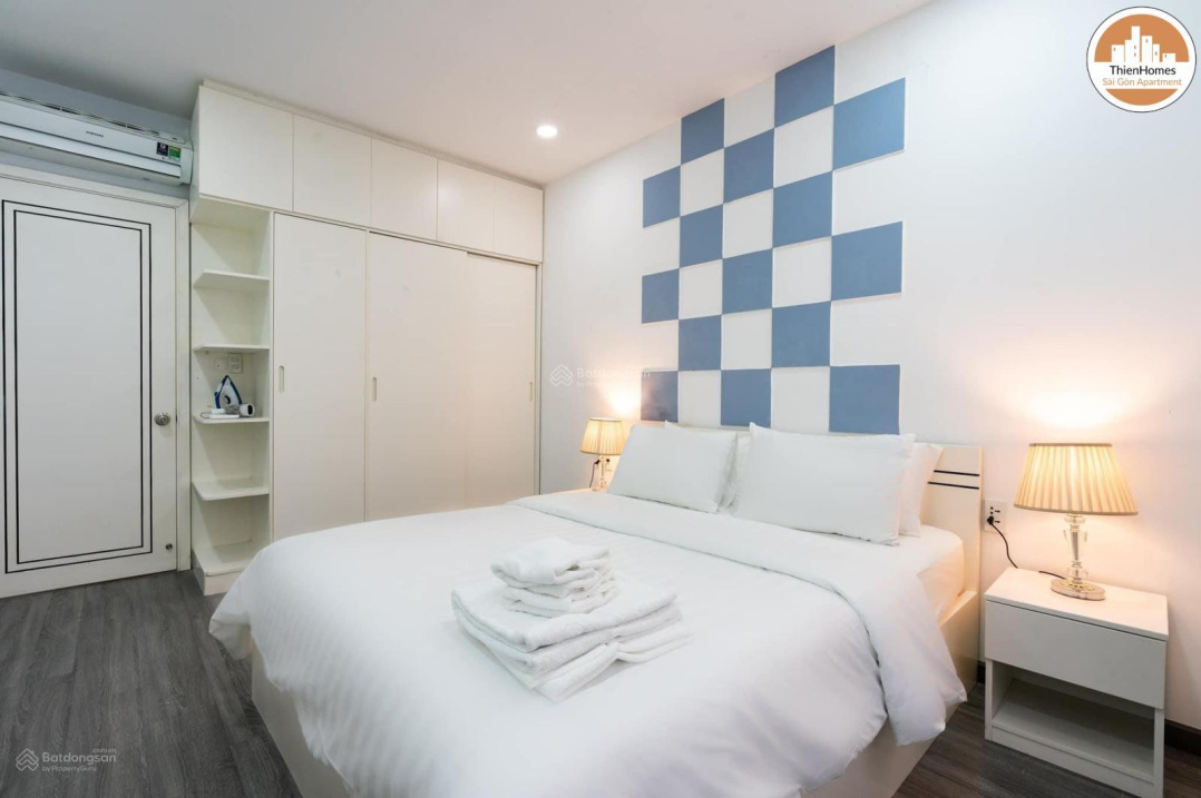 Modern 57m² Apartment with Designer Kitchen