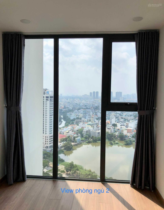 Eco Green Apartment: Spacious 2-Bedroom with Panoramic City View