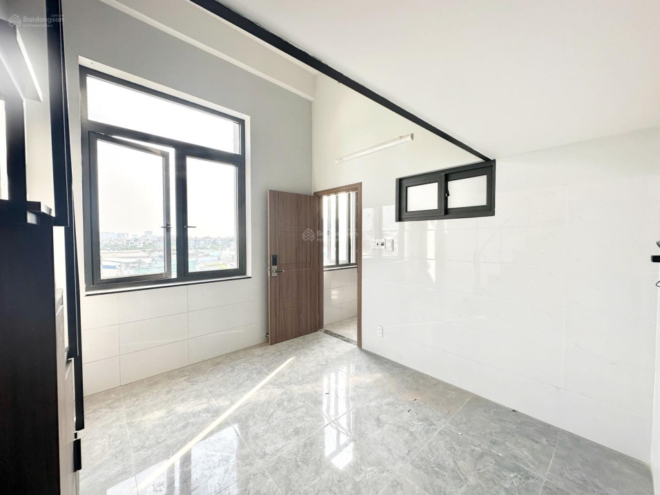 Modern Loft Apartment with High Ceiling Near Lotte Mart