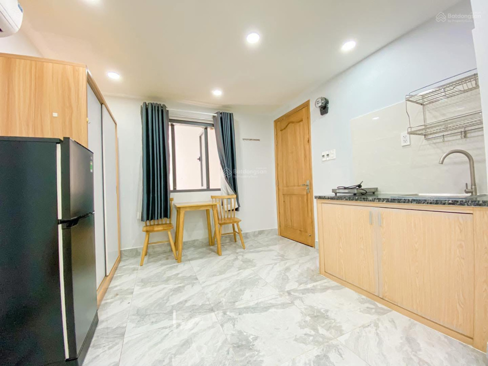 Modern Studio Apartment with Full Amenities