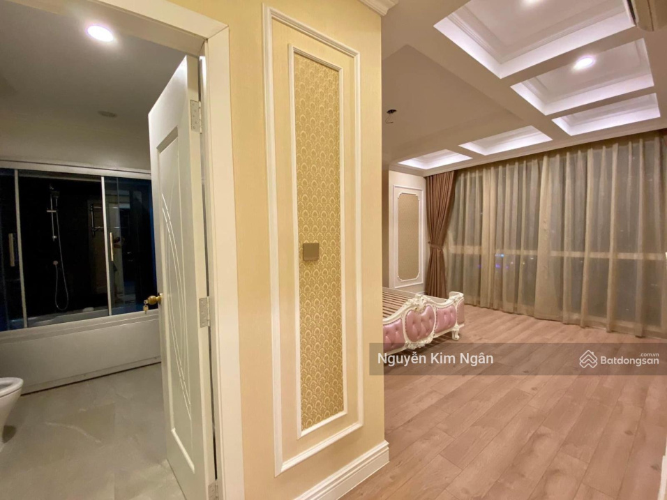 Luxurious Fully Furnished Royal City Apartment