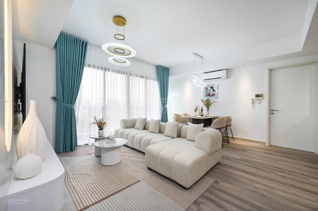 Stylish 2-Bedroom Apartment with Modern Design