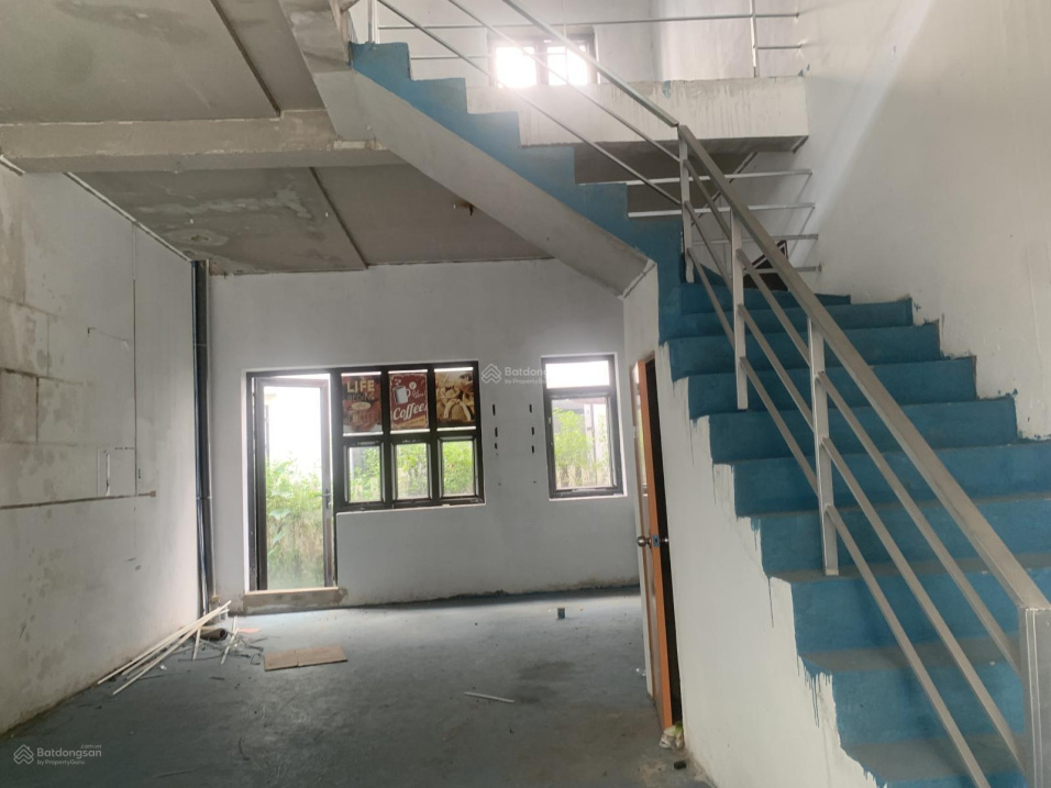 Townhouse at Sim City,Lo Lu Street, 100m², 3 levels + rooftop