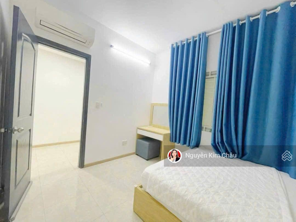 Modern 2-Bedroom Apartment with Sea View