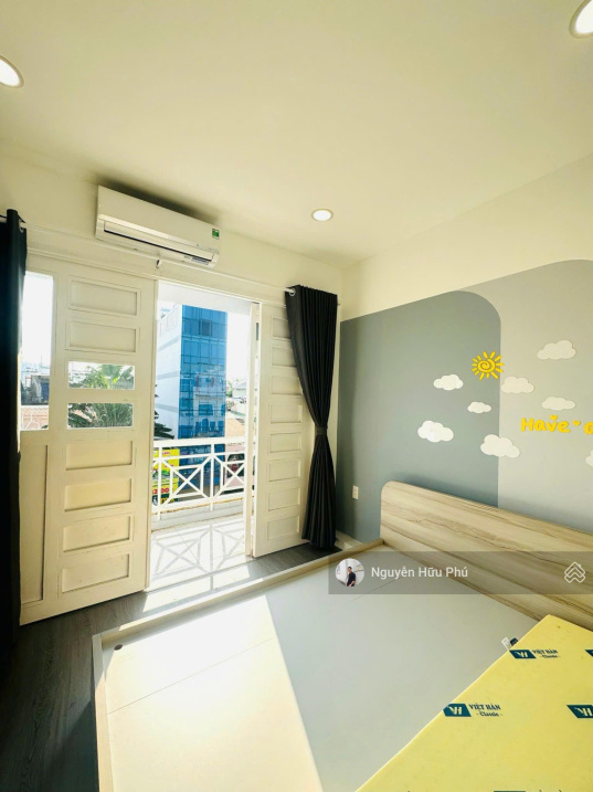 Modern 2BR Apartment Near Vincom with Balcony