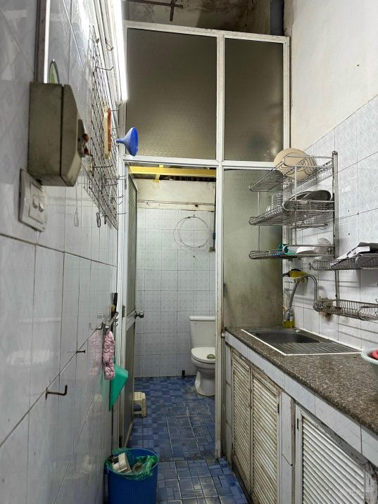 2nd Floor Collective Housing Apartment on Duong Thanh Street