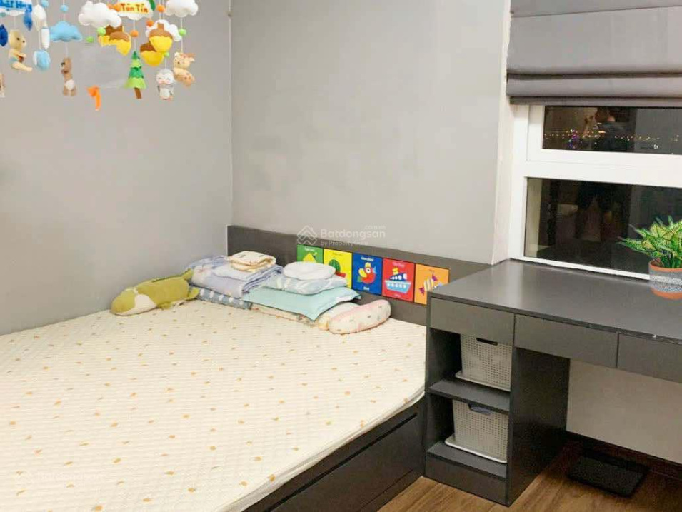 Modern 2BR Apartment with Hanoi View