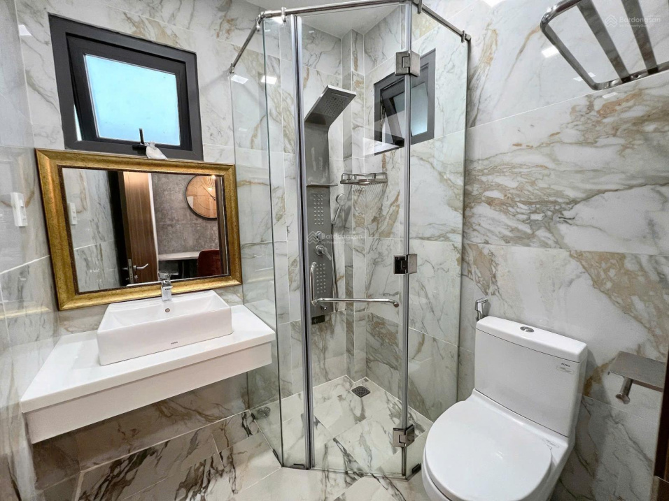 Modern 80m² Apartment with 2 Bedrooms